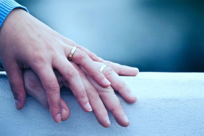 Interesting_Anniversary_gifts_for_your_wife - GiftSelect.in